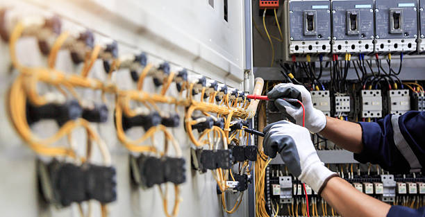 Professional Electrician technician working in Essex, IL